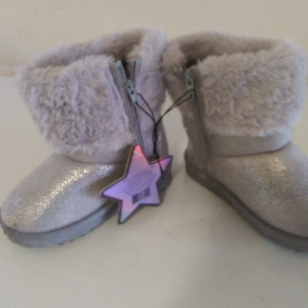 Silver boots - Picture 4 of 7